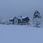 Steuxner Hotel